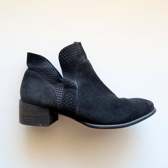 Seychelles Revolve Black Suede Leather Block Heel Ankle Boots / Booties Size 8.5 - Picture 4 of 12
